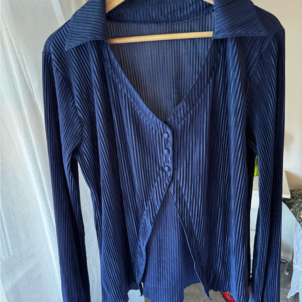 Elegant Blue Pleated 70s Blouse